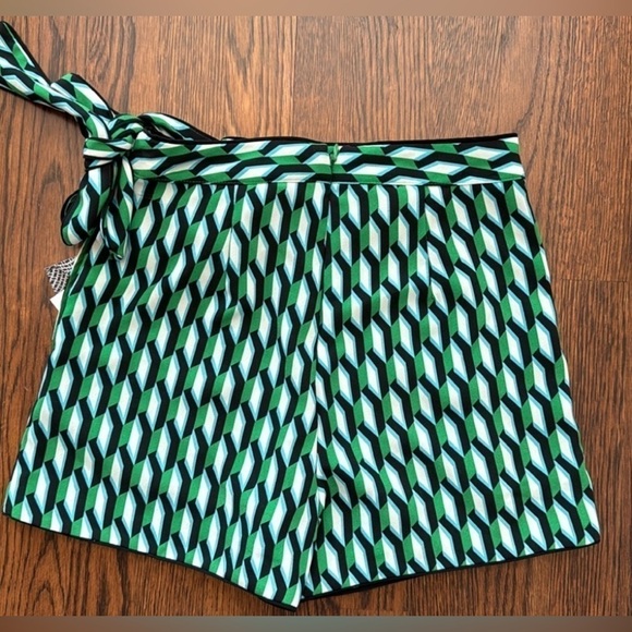 Skort! 💚CHIC NWT DVF SKORTS (xxs) 🌷 - Picture 9 of 10